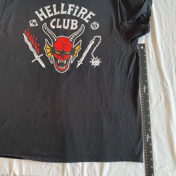 Netflix Stranger Things T-Shirt Men's Size XL Color Black Hellfire Club Graphic - Picture 10 of 12